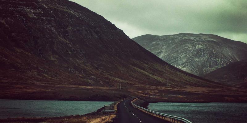 男士夏季亚麻全攻略：解锁日式风格的清凉穿搭与皱褶美学