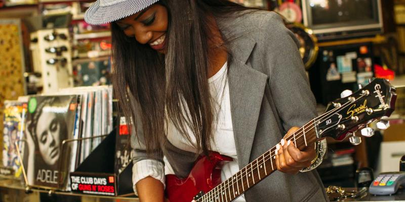 男士旅行胶囊衣橱构建指南：7件禅意单品实现两周商务休闲混搭