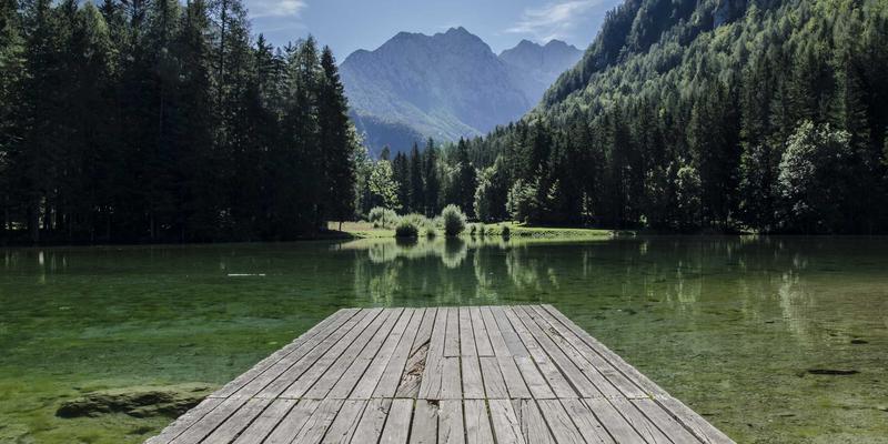 禅意设计下的日式风格男性护理：从办公室到约会夜的香氛进阶搭配策略