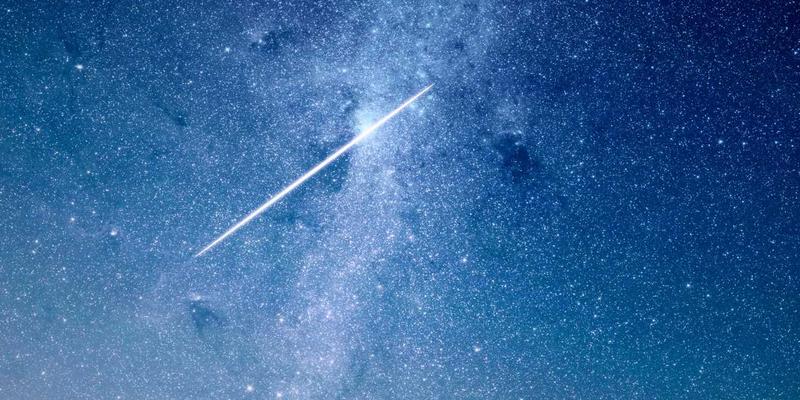 都市型男进阶指南：户外机能风穿搭如何平衡男性时尚与实用需求